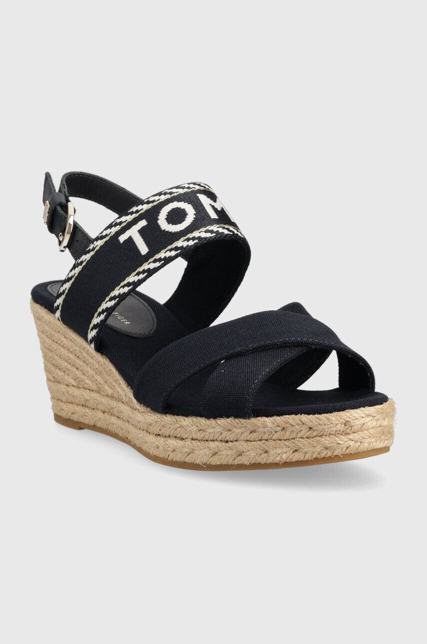 Tommy Hilfiger Сандали SEASONAL WEBBING MID WEDGE в тъмносиньо със скосена платформа FW0FW07091 - Pepit.bg