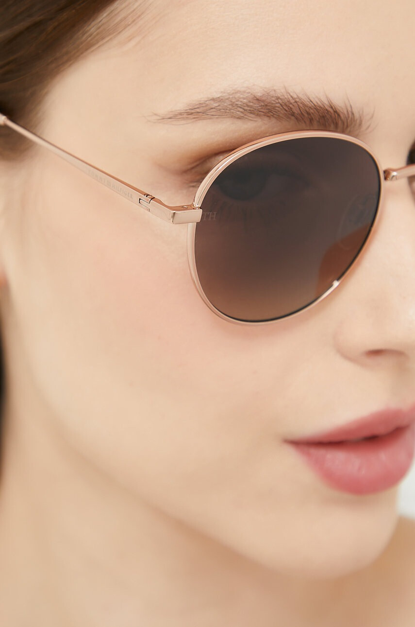 Tommy Hilfiger Слънчеви очила в сребристо - Pepit.bg