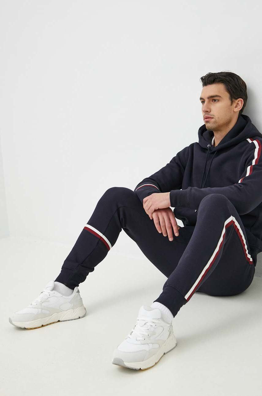 Tommy Hilfiger Спортен панталон в бяло с изчистен дизайн - Pepit.bg