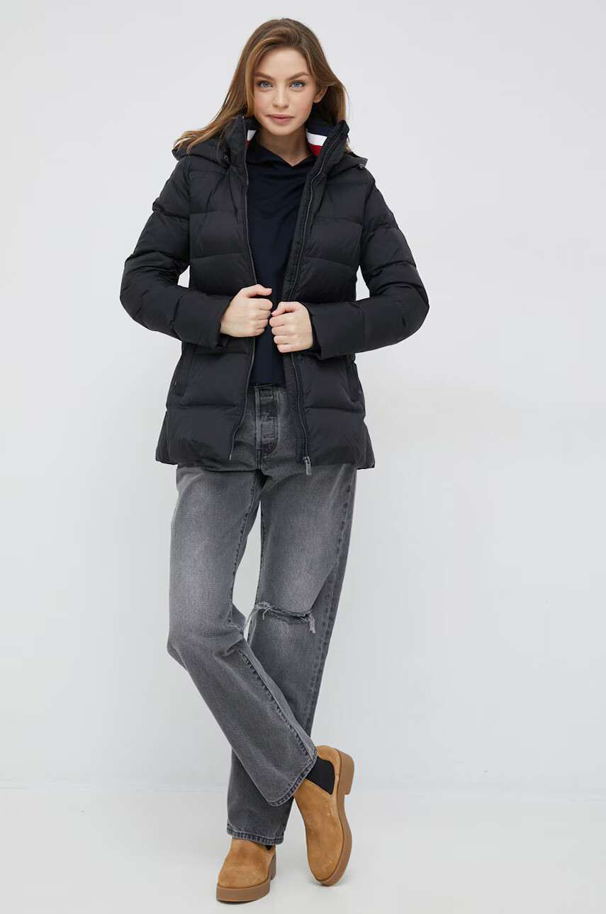 Tommy Hilfiger Суичър в тъмносиньо с качулка с апликация - Pepit.bg