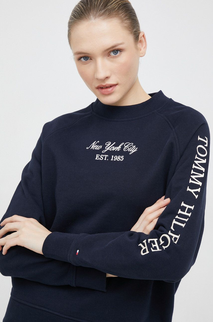 Tommy Hilfiger Суичър в тъмносиньо с апликация - Pepit.bg