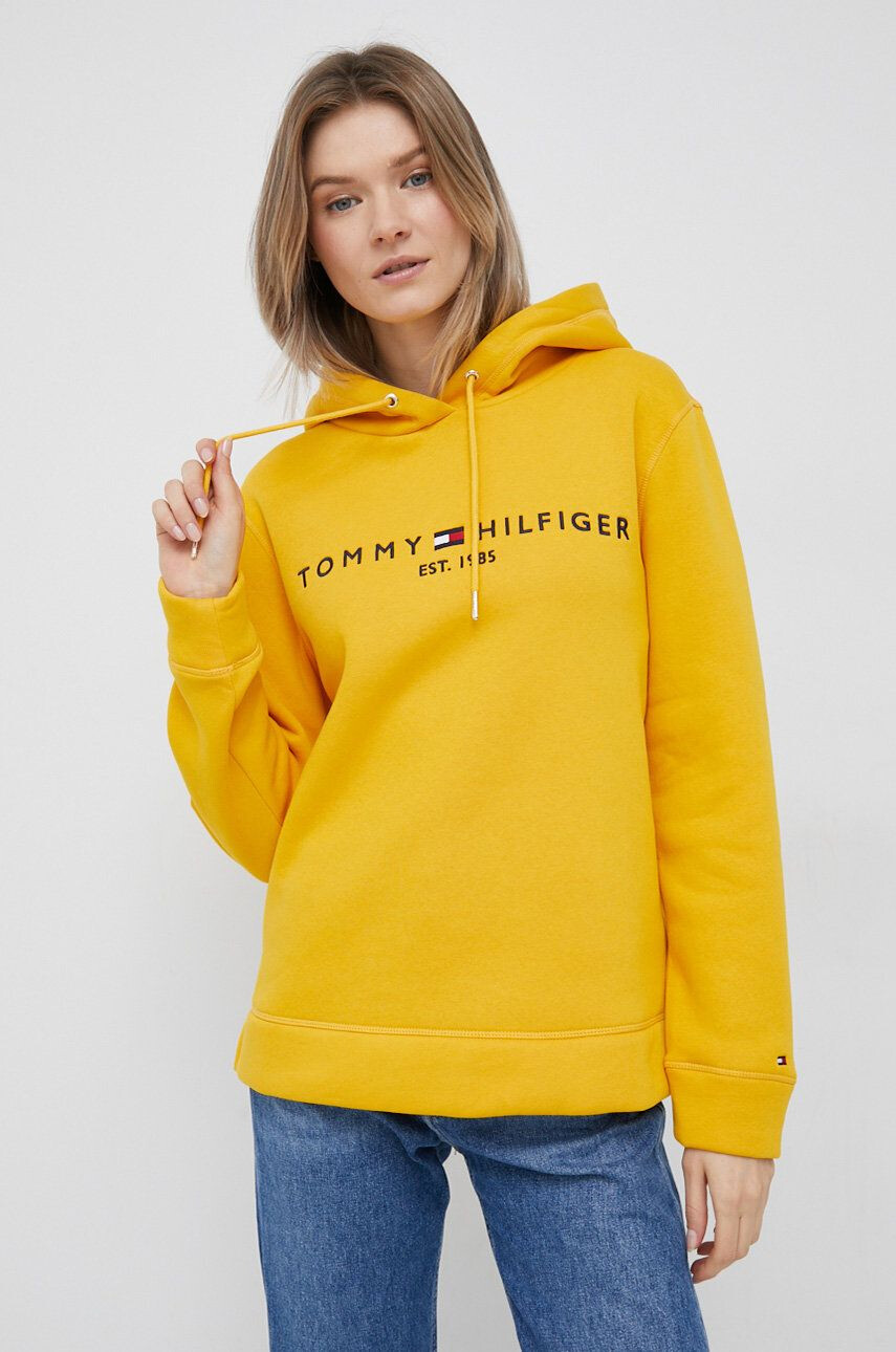 Tommy Hilfiger Суичър в жълто с качулка с апликация - Pepit.bg