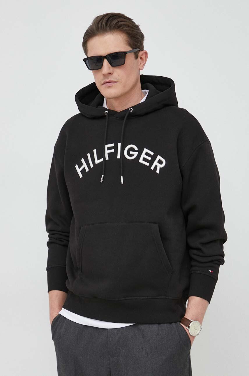 Tommy Hilfiger Суичър в черно с качулка с апликация - Pepit.bg