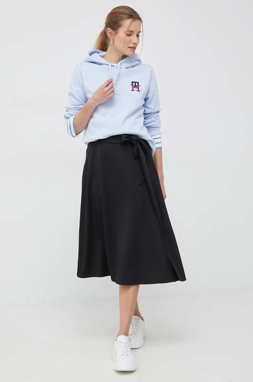 Tommy Hilfiger Суичър в синьо с качулка с апликация - Pepit.bg
