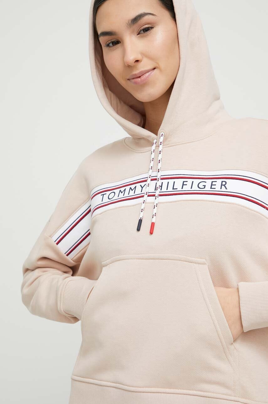 Tommy Hilfiger Суичър в бежово с качулка с десен - Pepit.bg