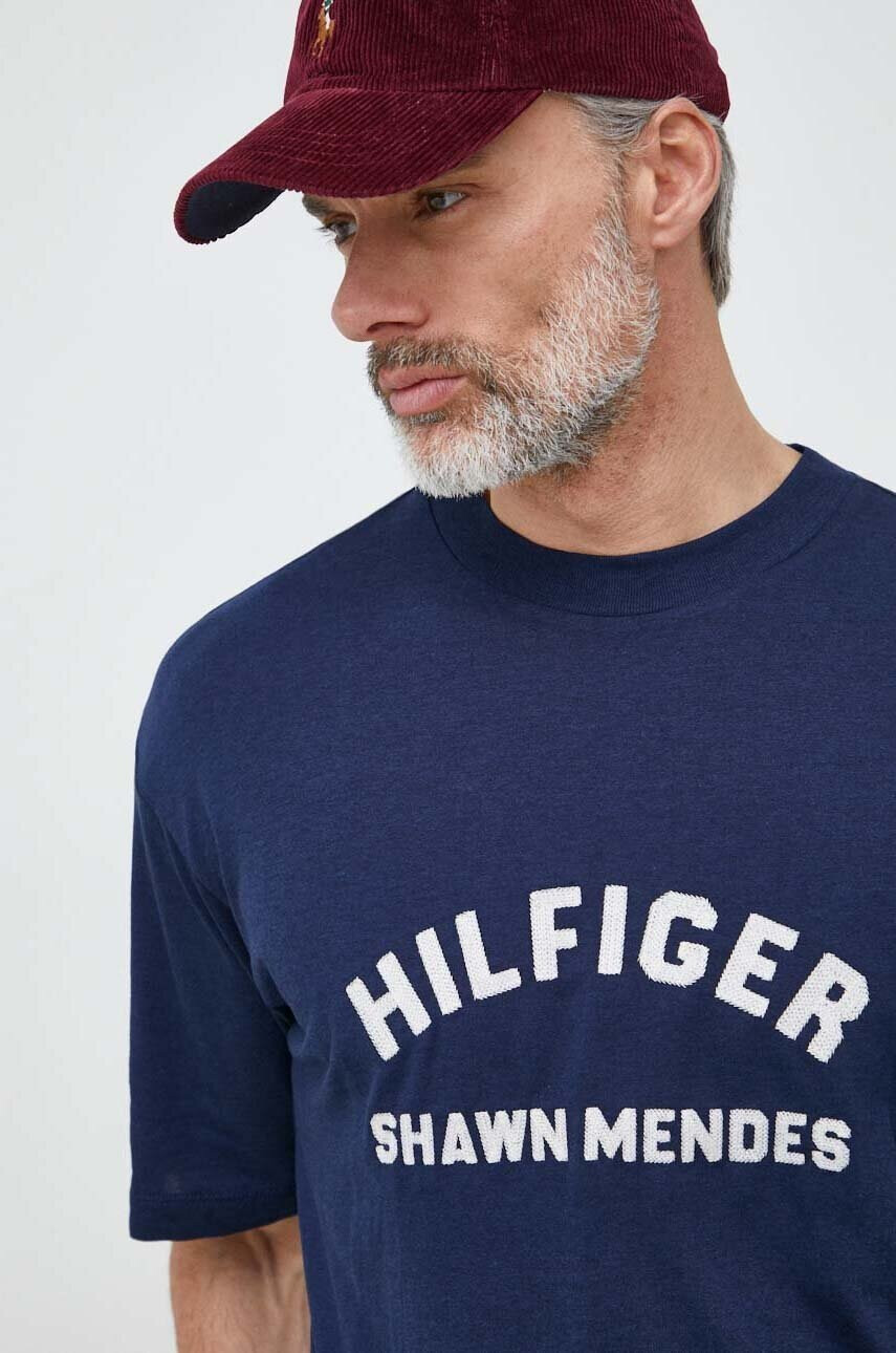 Tommy Hilfiger Тениска x Shawn Mendes дамска в черно - Pepit.bg