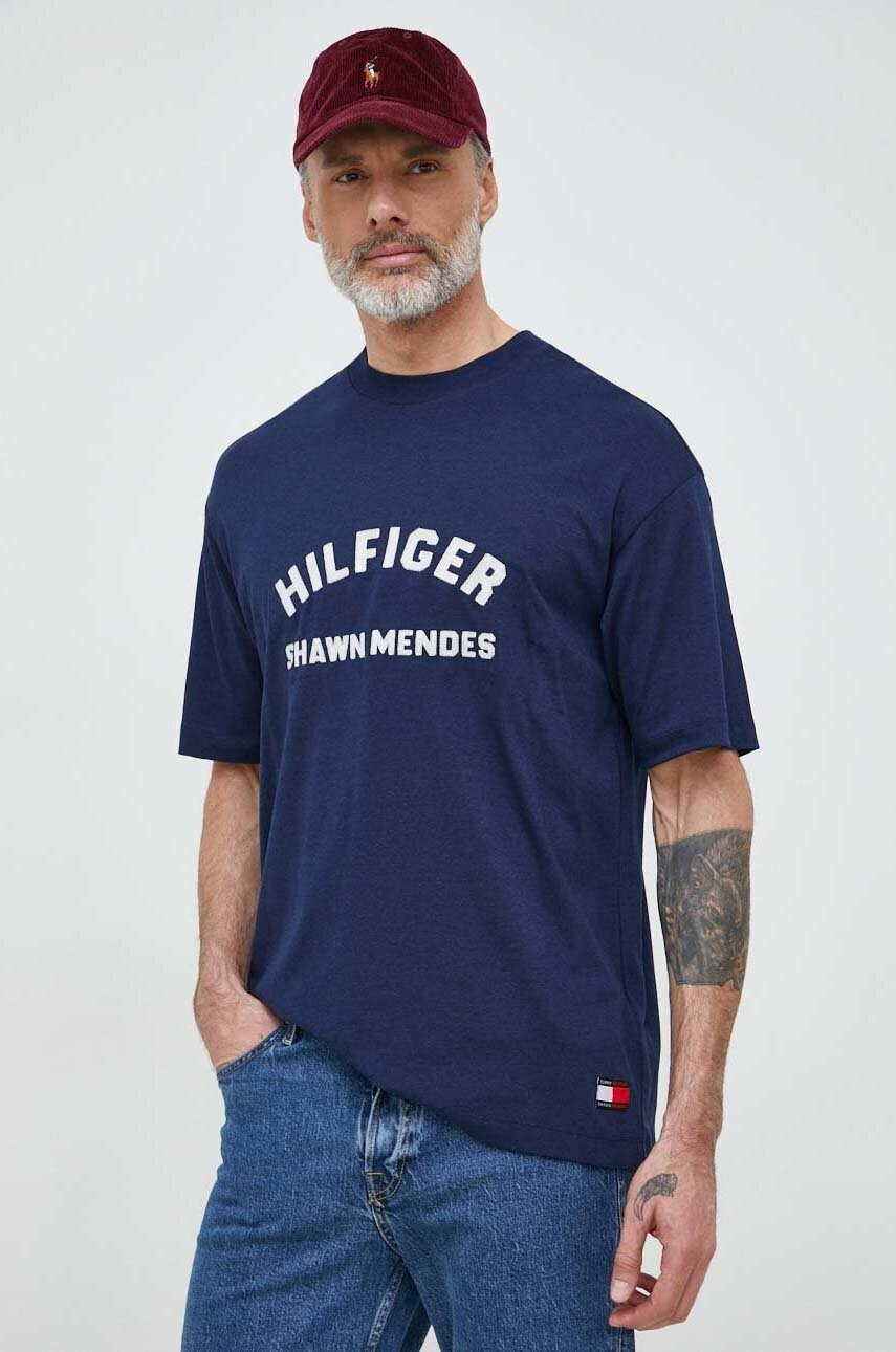 Tommy Hilfiger Тениска x Shawn Mendes дамска в черно - Pepit.bg