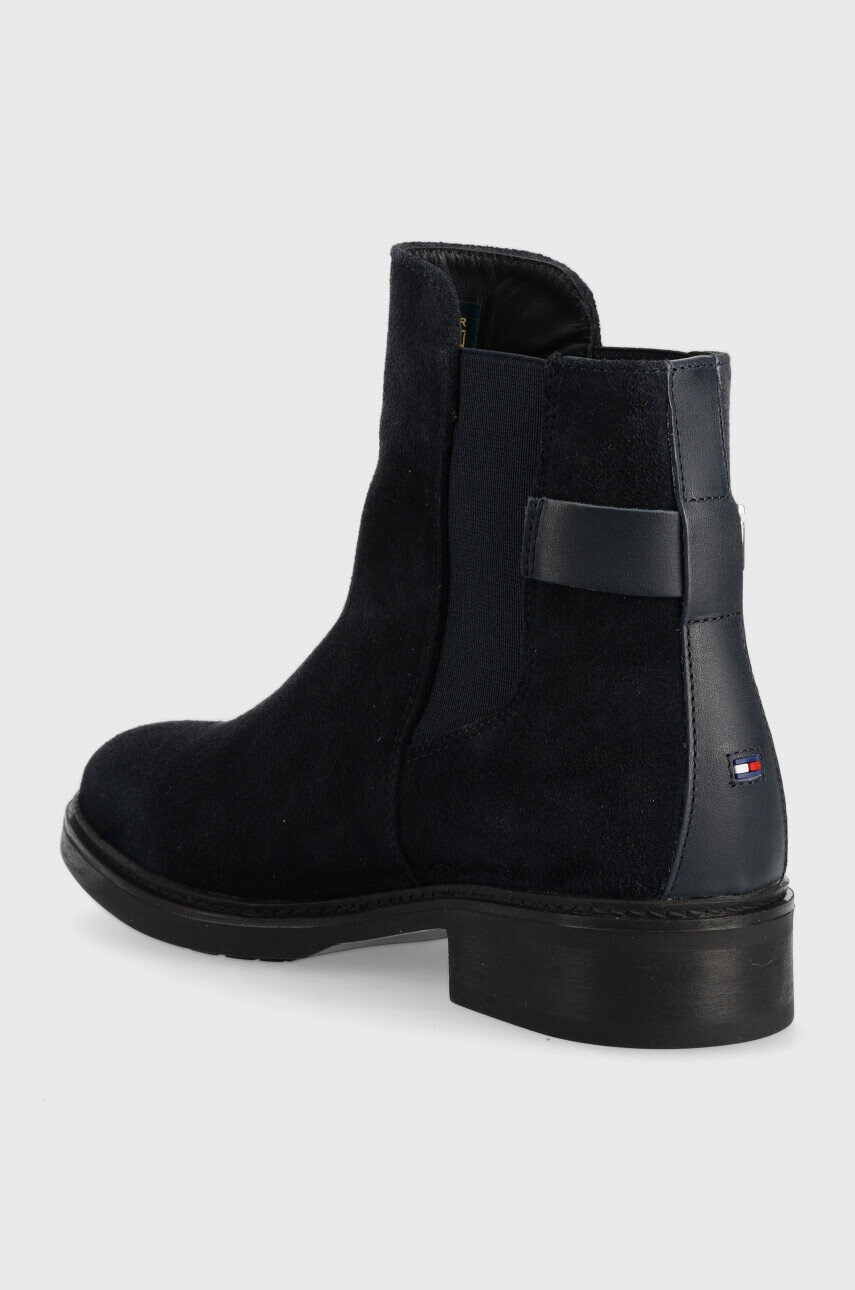 Tommy Hilfiger Велурени боти челси Th Suede Flat Boot в тъмносиньо с равна подметка - Pepit.bg