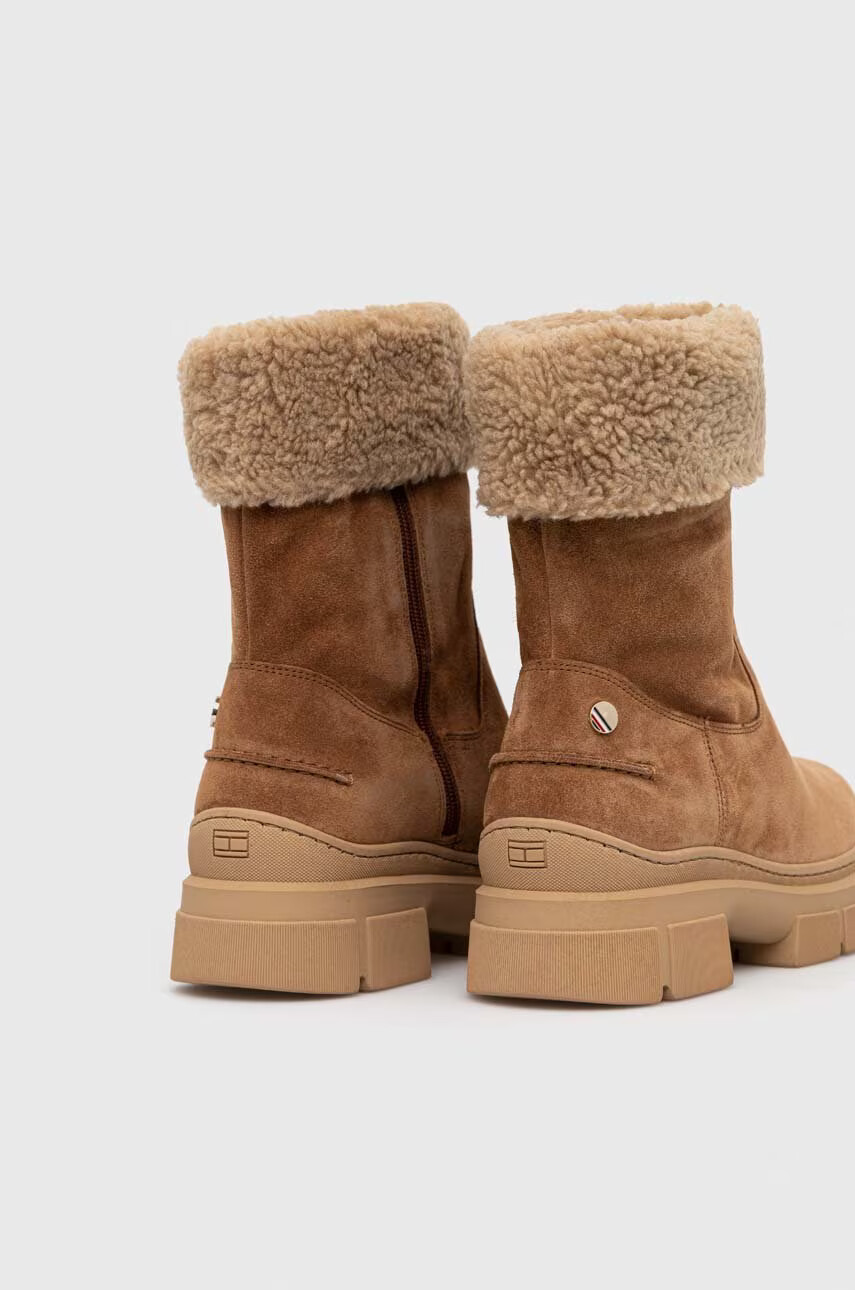 Tommy Hilfiger Велурени боти Warm Lining Suede Low Boot в кафяво с платформа с изолация - Pepit.bg