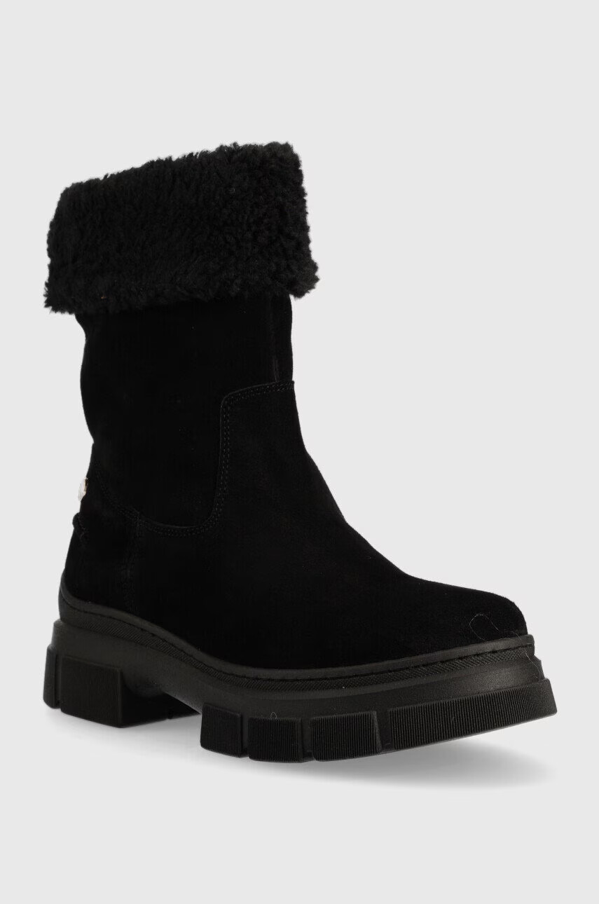 Tommy Hilfiger Велурени боти Warm Lining Suede Low Boot в черно с платформа с лека изолация - Pepit.bg
