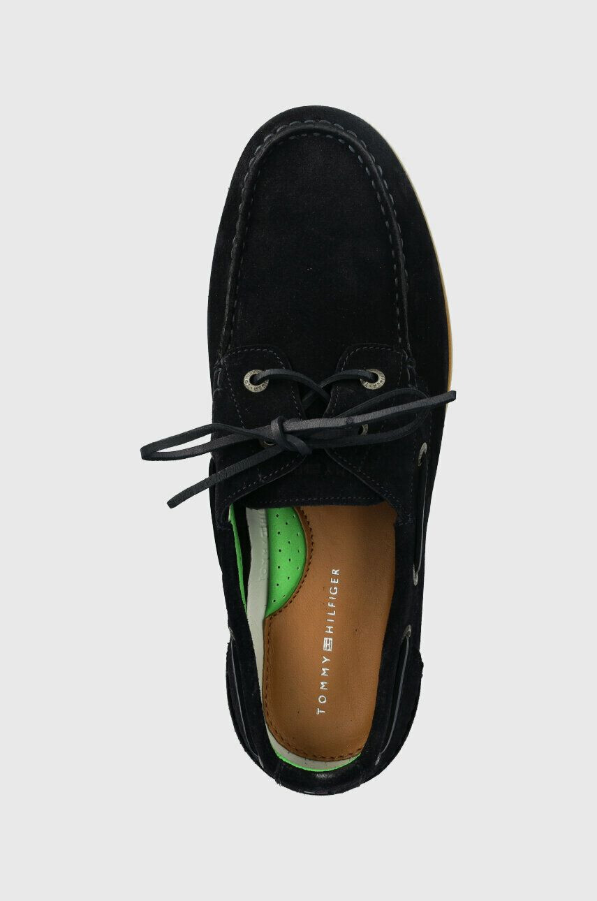 Tommy Hilfiger Велурени мокасини TH BOAT SHOE CORE SUEDE в тъмносиньо FM0FM04505 - Pepit.bg