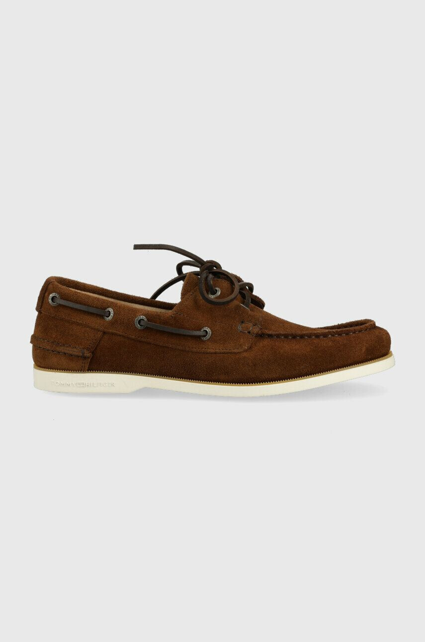 Tommy Hilfiger Велурени мокасини TH BOAT SHOE CORE SUEDE в кафяво FM0FM04505 - Pepit.bg