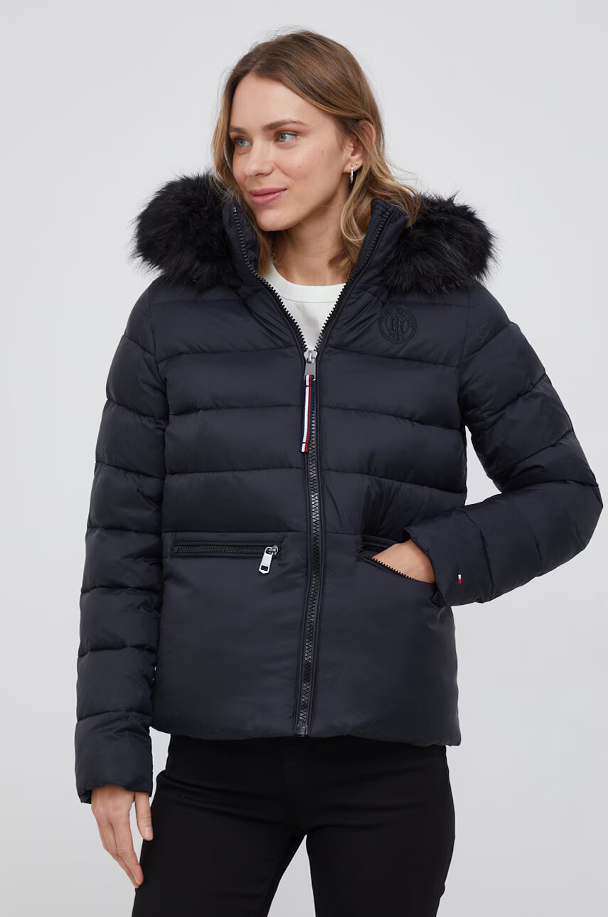 Tommy Hilfiger Яке дамско в черно със зимна изолация - Pepit.bg