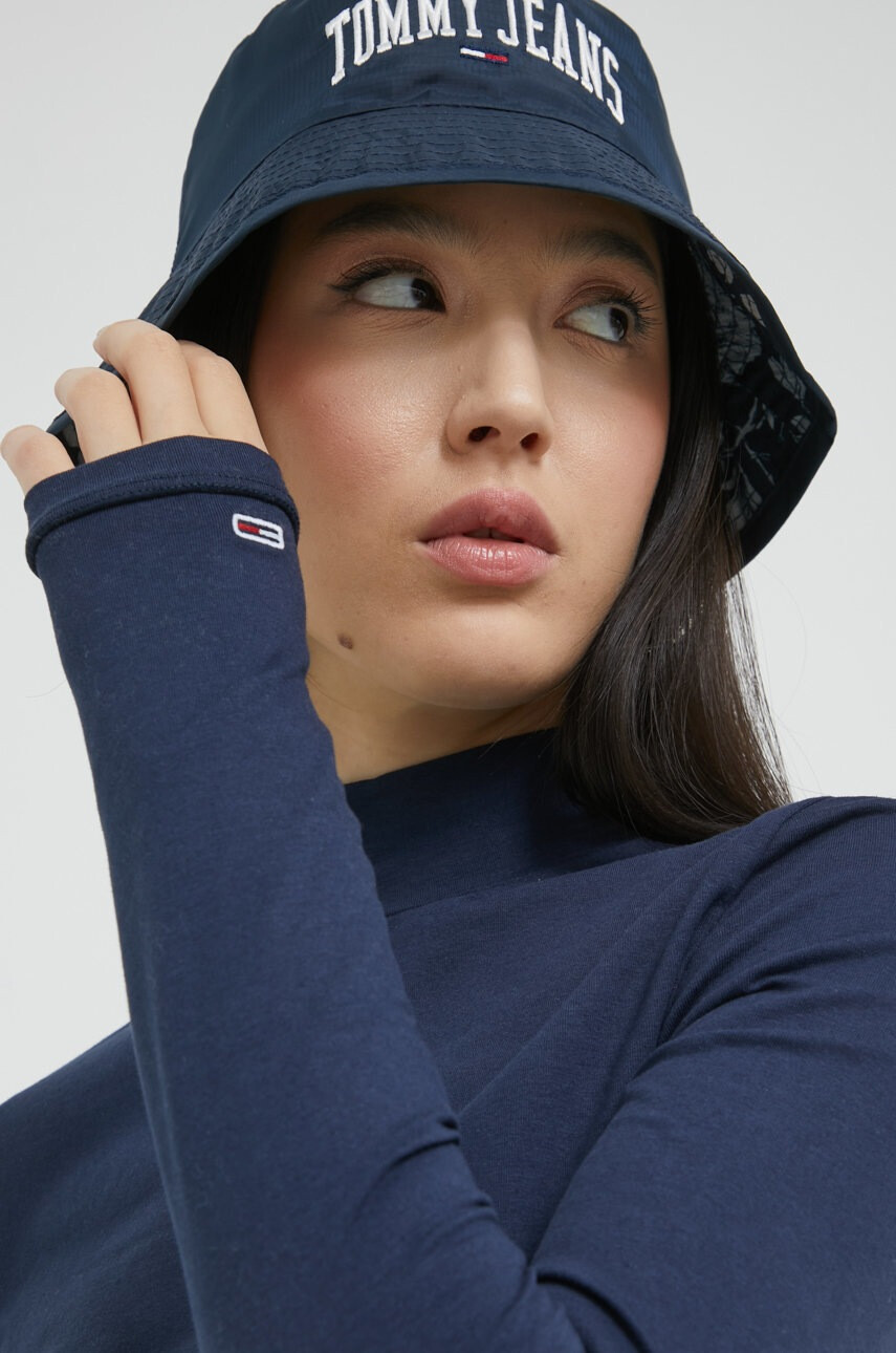 Tommy Jeans Блуза с дълги ръкави в тъмносиньо с ниско поло - Pepit.bg