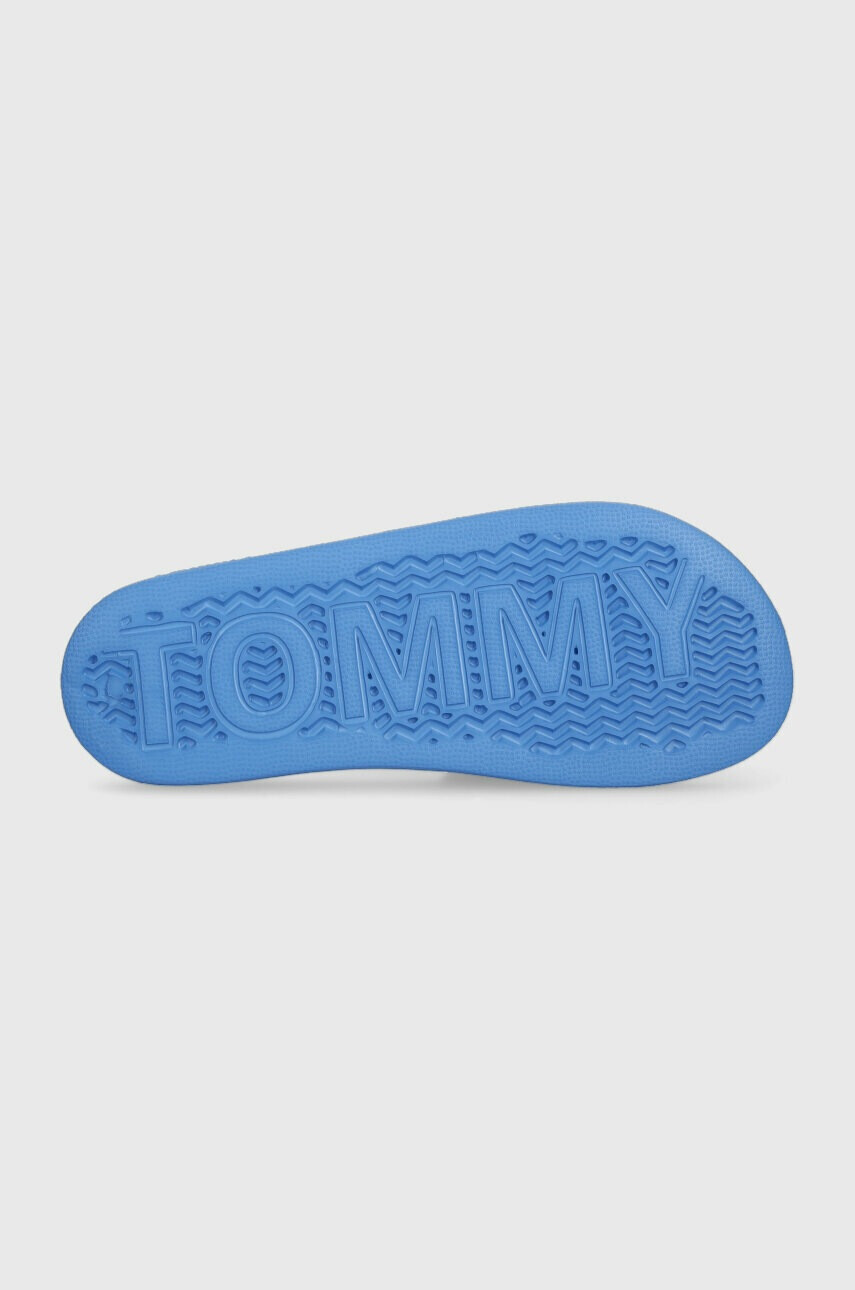 Tommy Jeans Чехли FLAG POOL SLD ESS в синьо EN0EN02115 - Pepit.bg