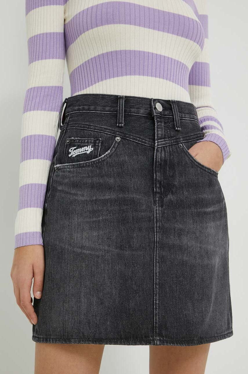 Tommy Jeans Дънкова пола - Pepit.bg