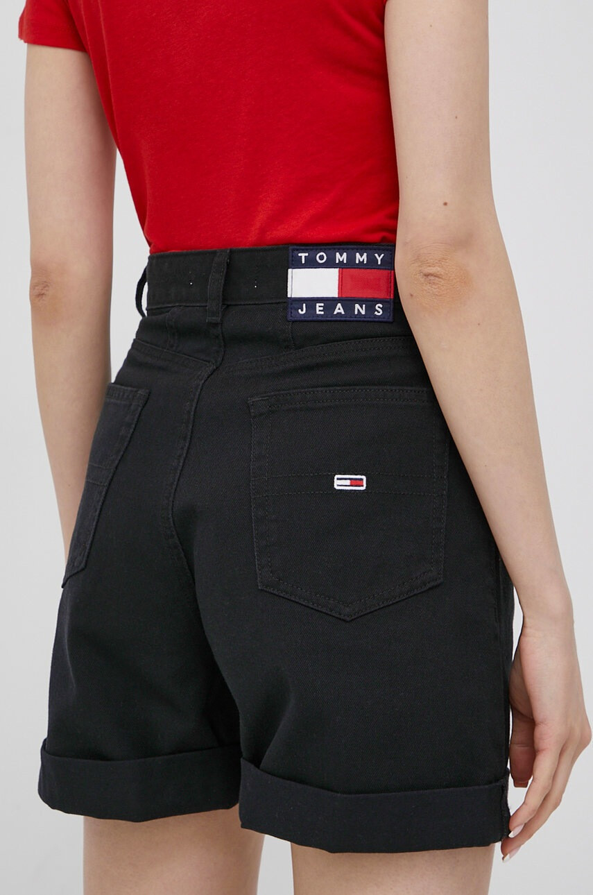 Tommy Jeans Дънкови къси панталони - Pepit.bg