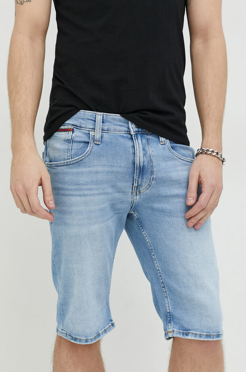 Tommy Jeans Дънкови къси панталони в синьо - Pepit.bg