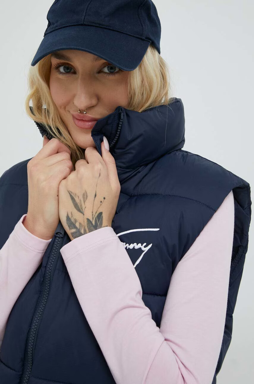Tommy Jeans Елек дамски в тъмносиньо със зимна изолация - Pepit.bg