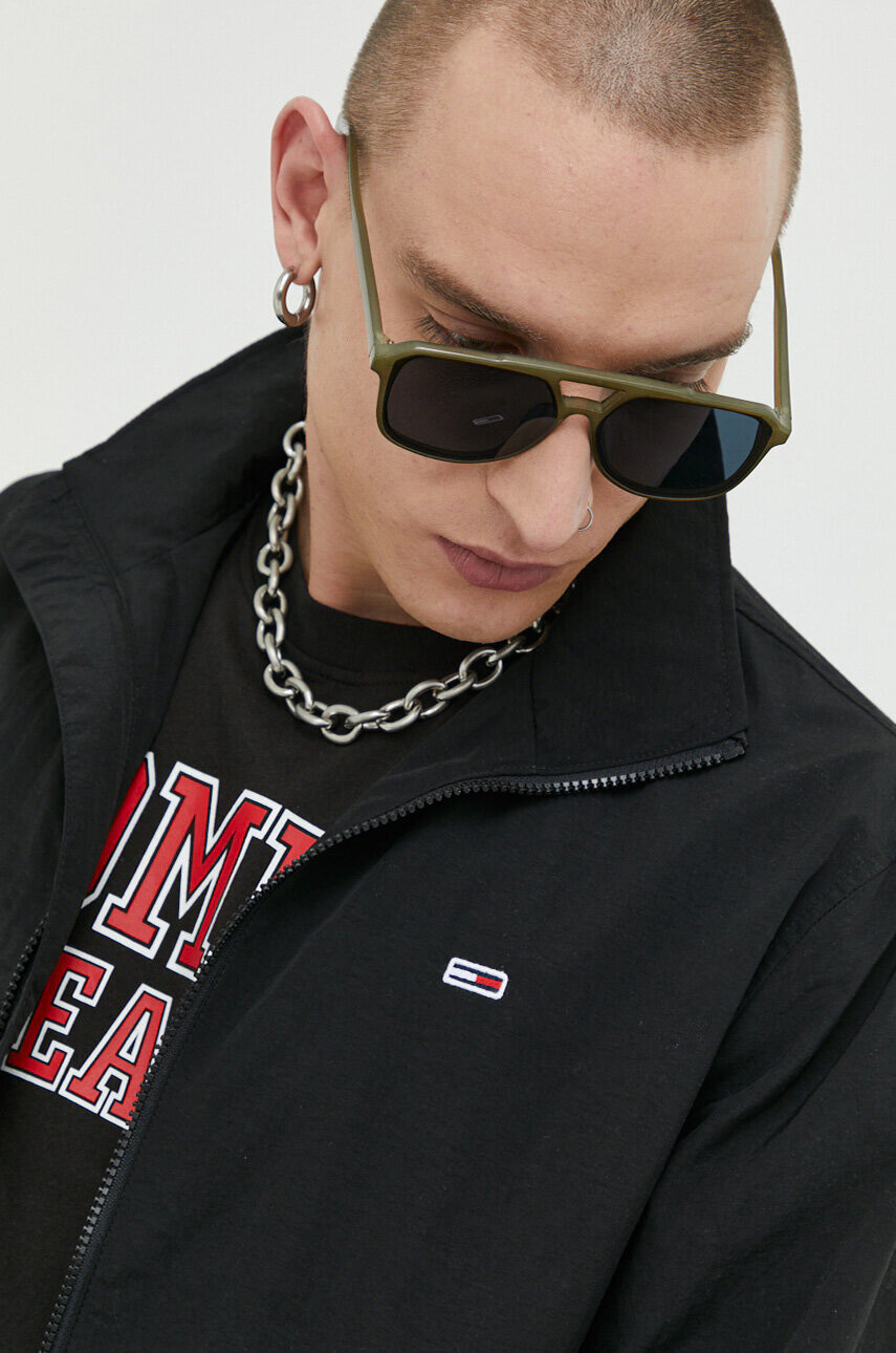 Tommy Jeans Яке в черно с преходна изолация - Pepit.bg