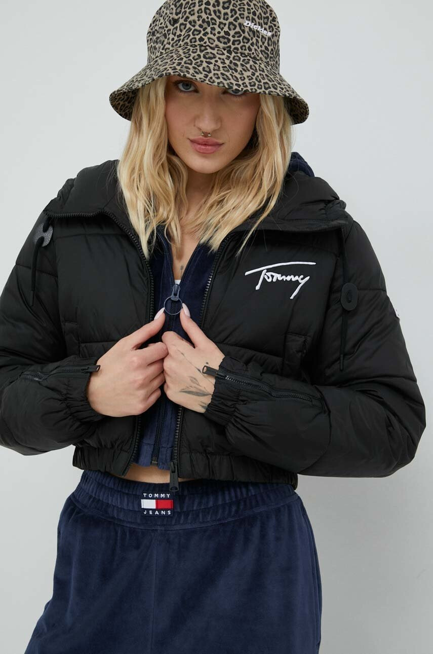 Tommy Jeans Яке в черно със зимна изолация - Pepit.bg