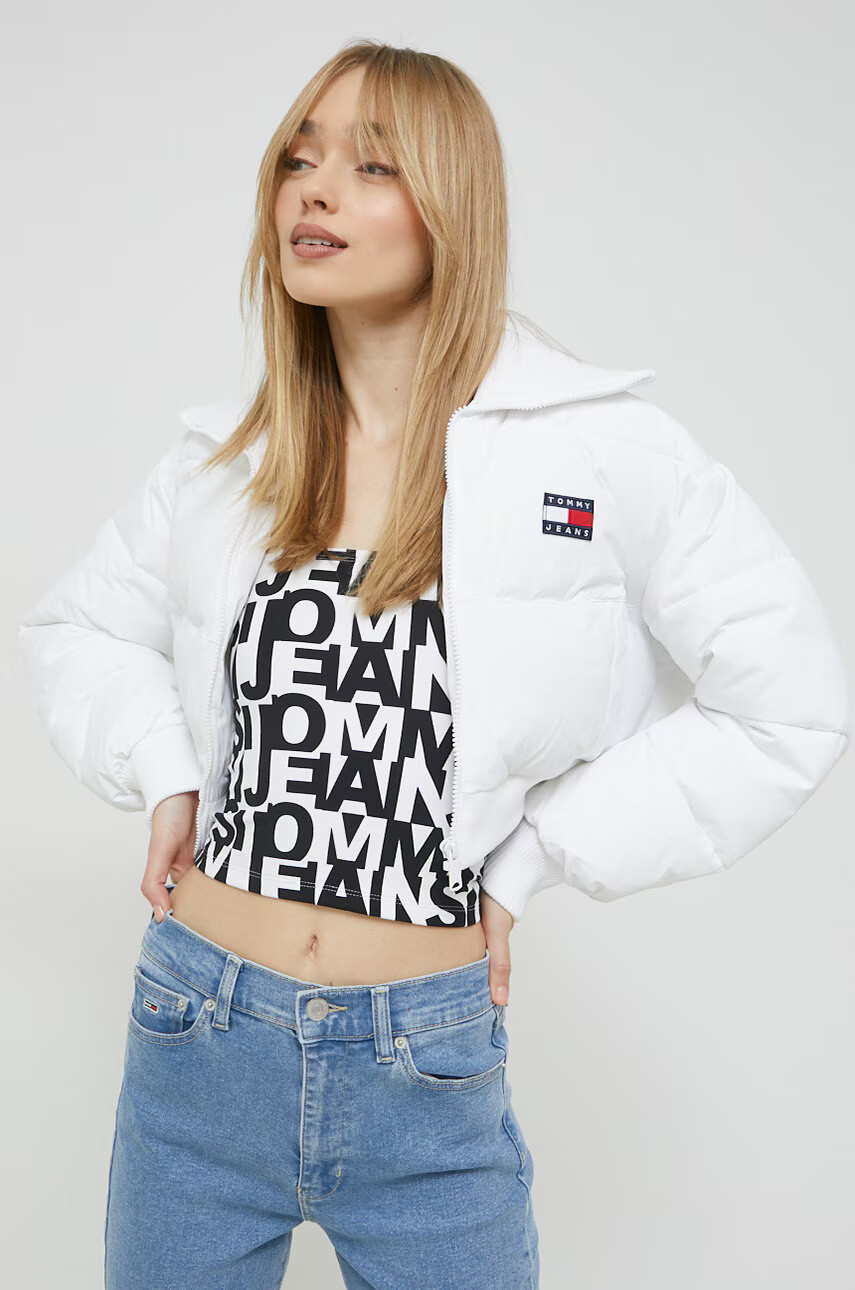 Tommy Jeans Яке в бяло със зимна изолация - Pepit.bg