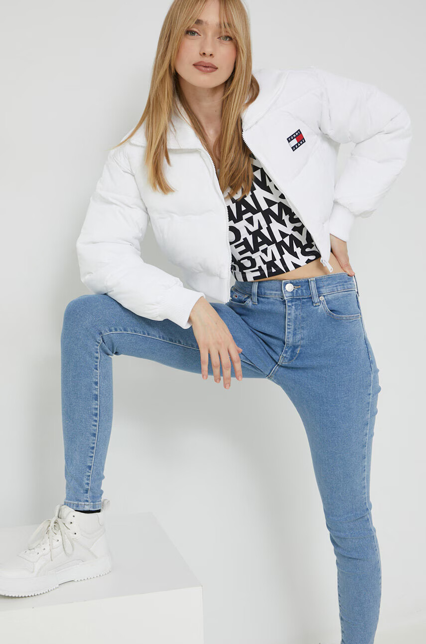 Tommy Jeans Яке в бяло със зимна изолация - Pepit.bg