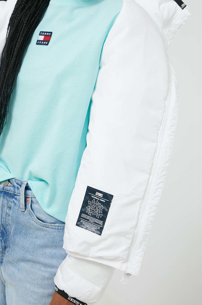 Tommy Jeans Яке в бяло с преходна изолация - Pepit.bg