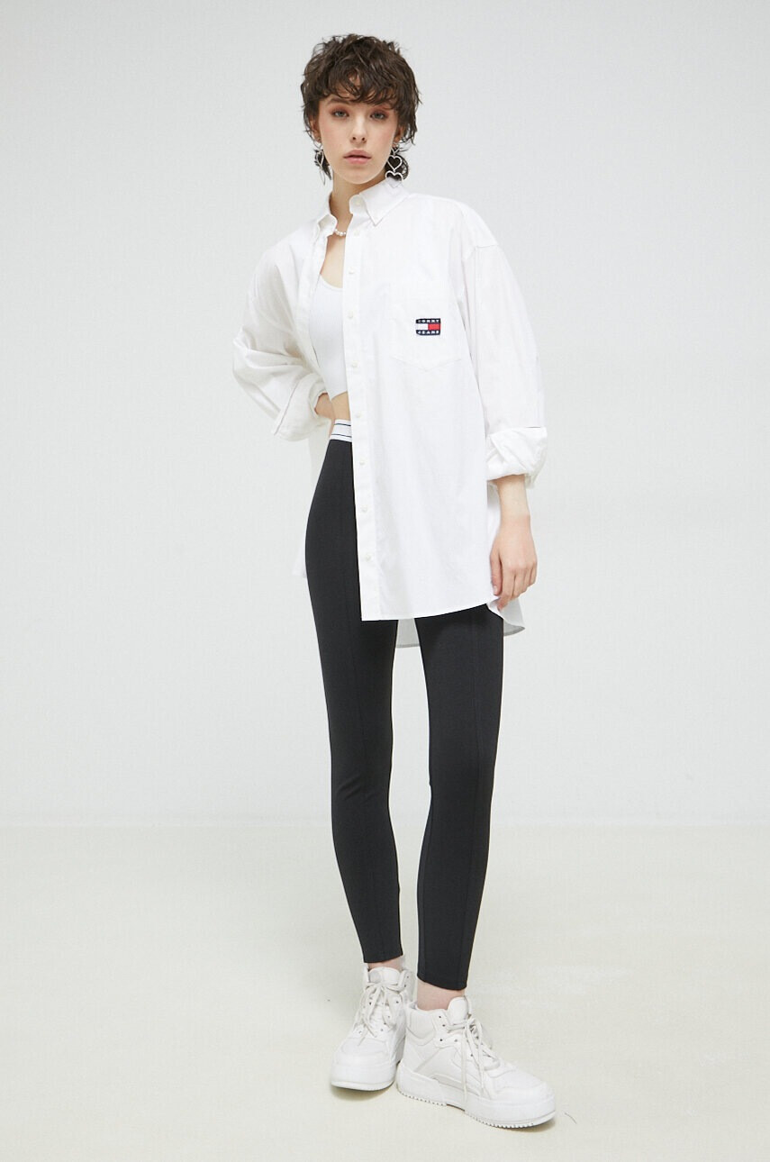 Tommy Jeans Клин в черно с изчистен дизайн - Pepit.bg