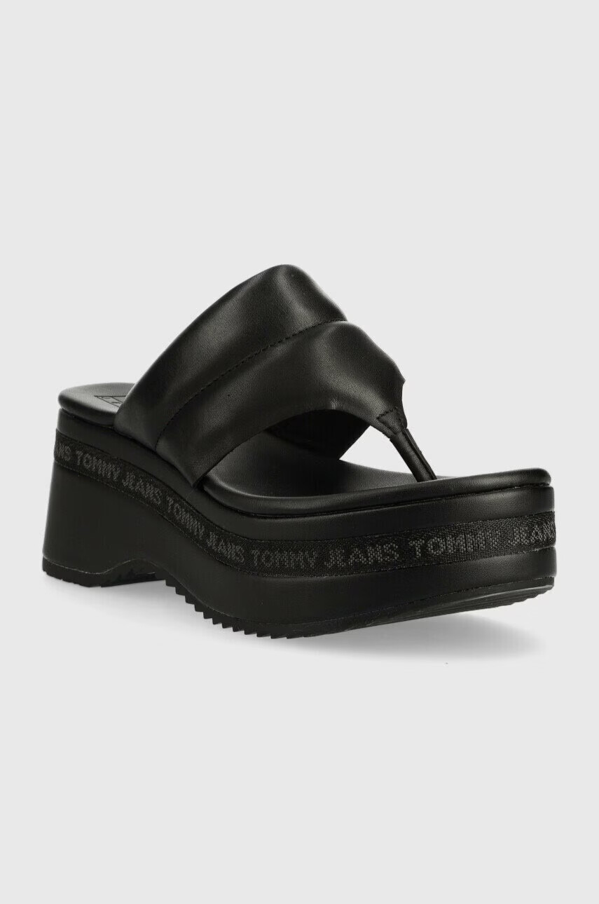 Tommy Jeans Кожени джапанки SANDAL PADDED в черно с платформа EN0EN02075 - Pepit.bg
