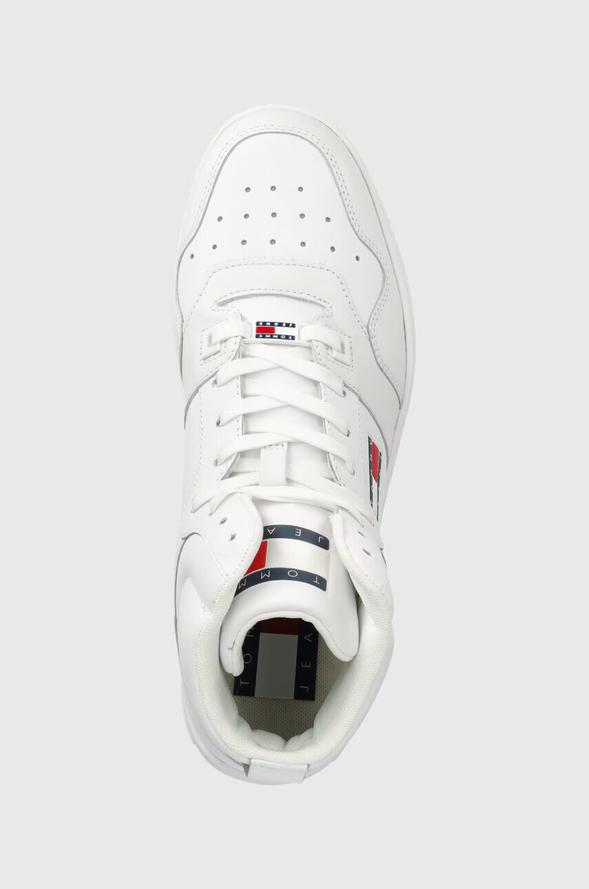 Tommy Jeans Кожени маратонки MID CUT BASKET в бяло EM0EM01164 - Pepit.bg