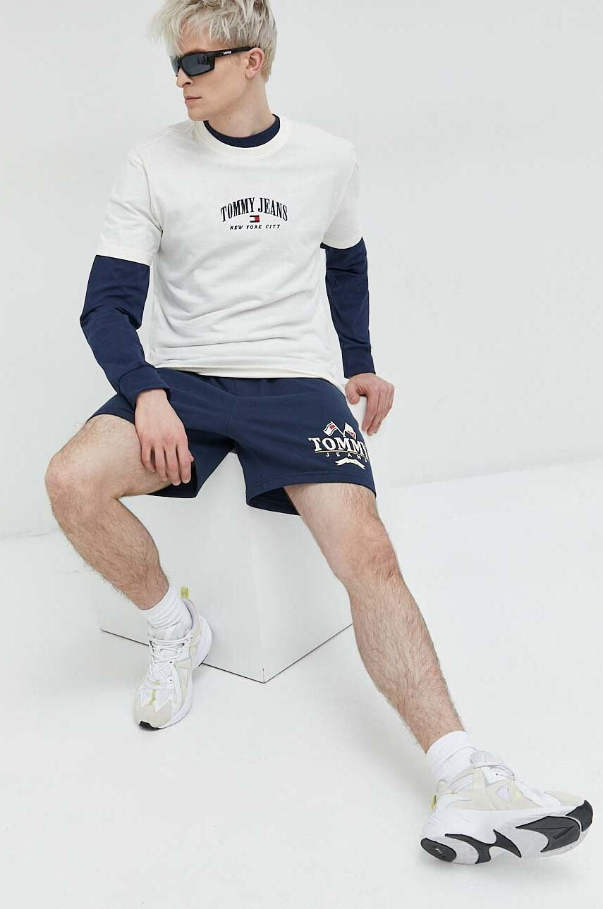 Tommy Jeans Къс панталон - Pepit.bg