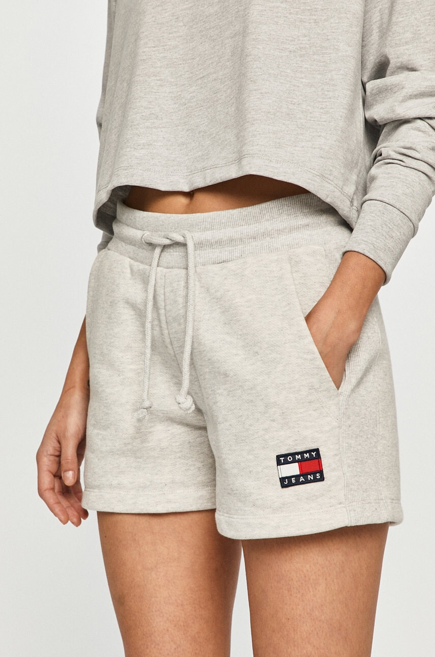 Tommy Jeans Къс панталон - Pepit.bg