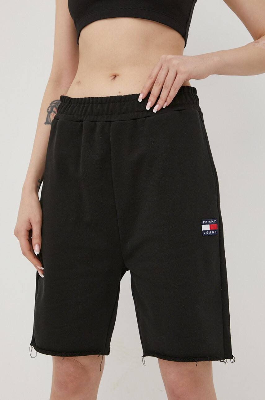Tommy Jeans Памучен къс панталон - Pepit.bg