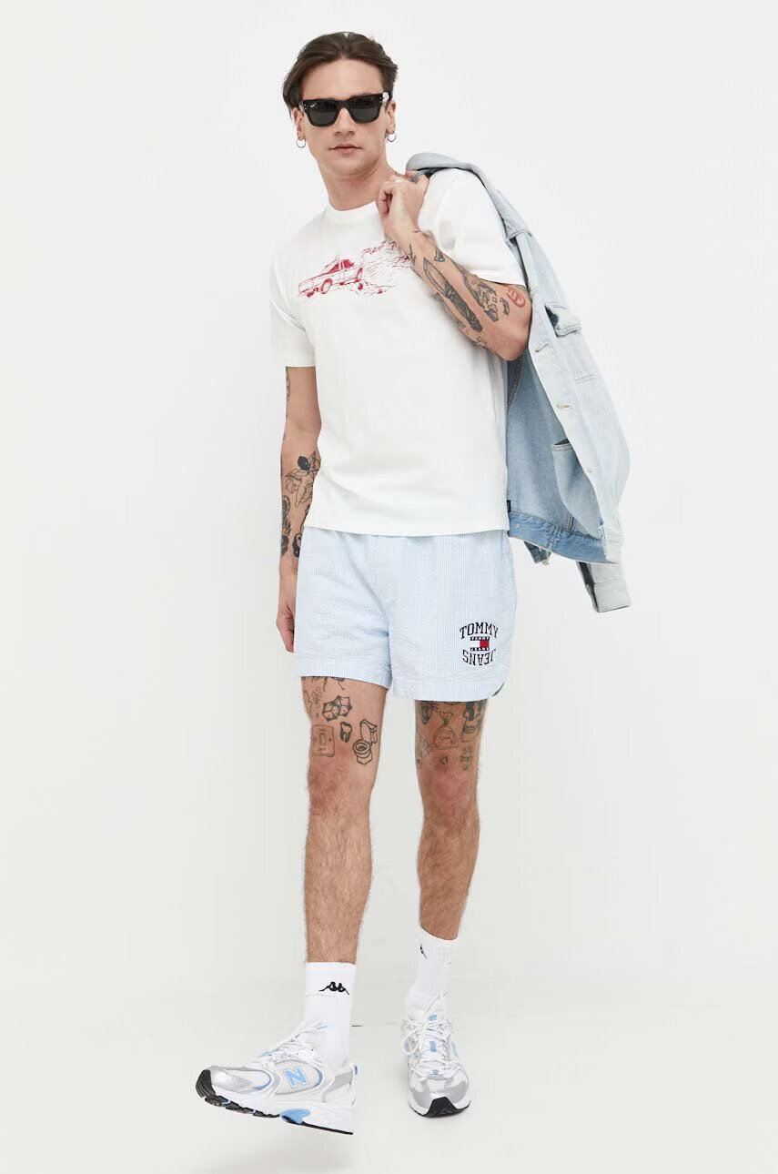 Tommy Jeans Памучен къс панталон в синьо - Pepit.bg