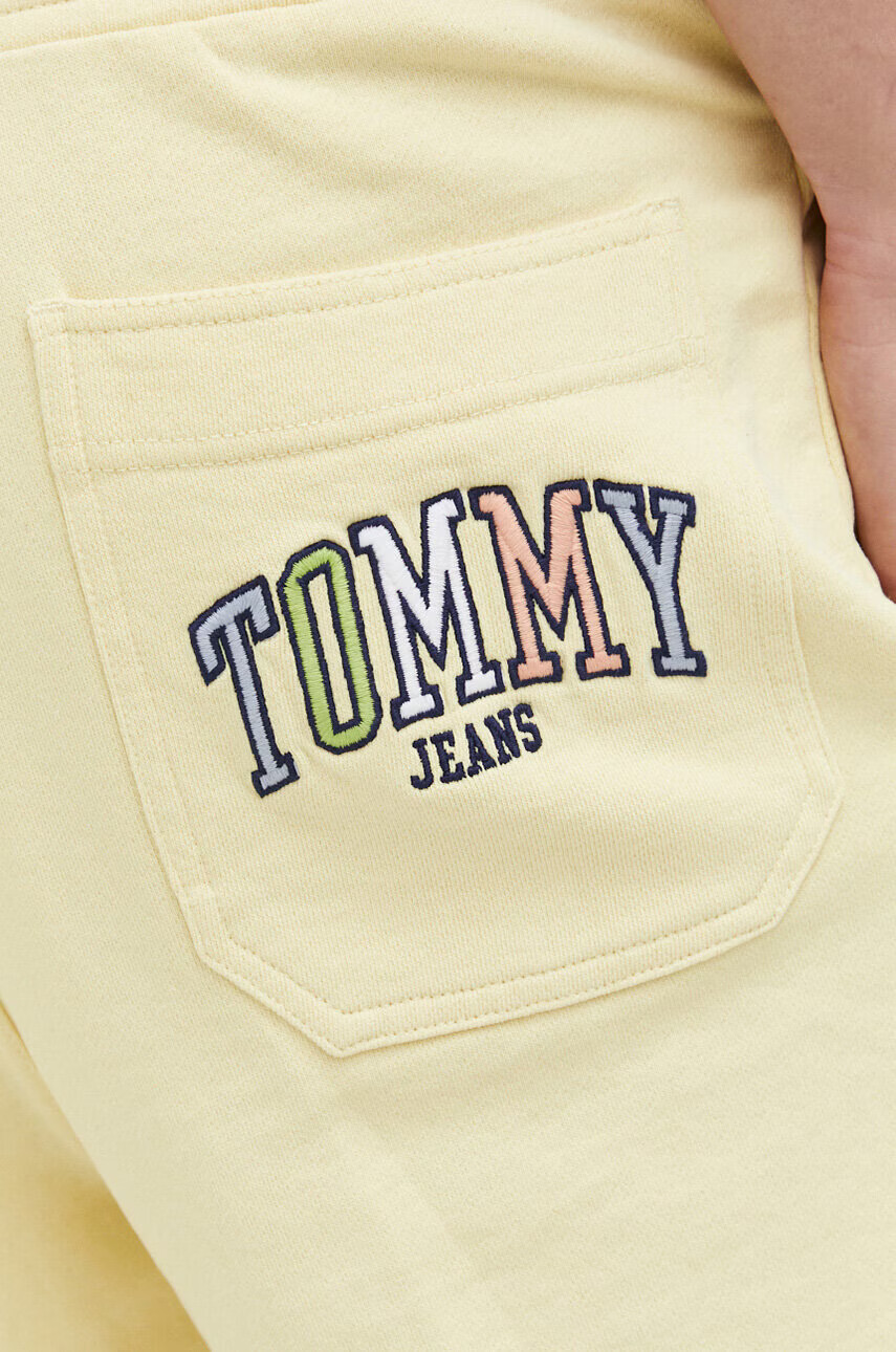 Tommy Jeans Памучен къс панталон в черно - Pepit.bg