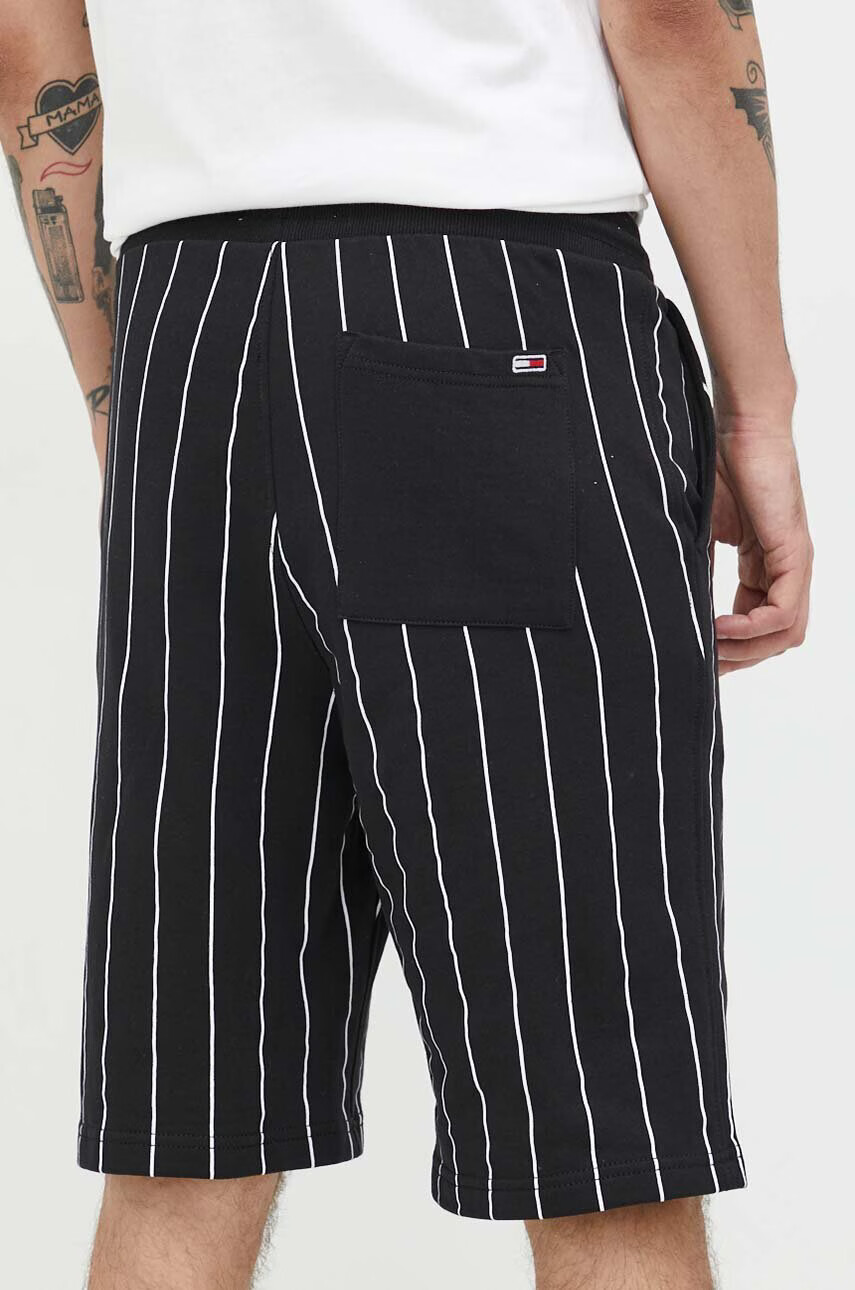 Tommy Jeans Памучен къс панталон в черно - Pepit.bg