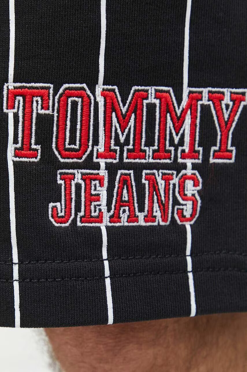 Tommy Jeans Памучен къс панталон в черно - Pepit.bg