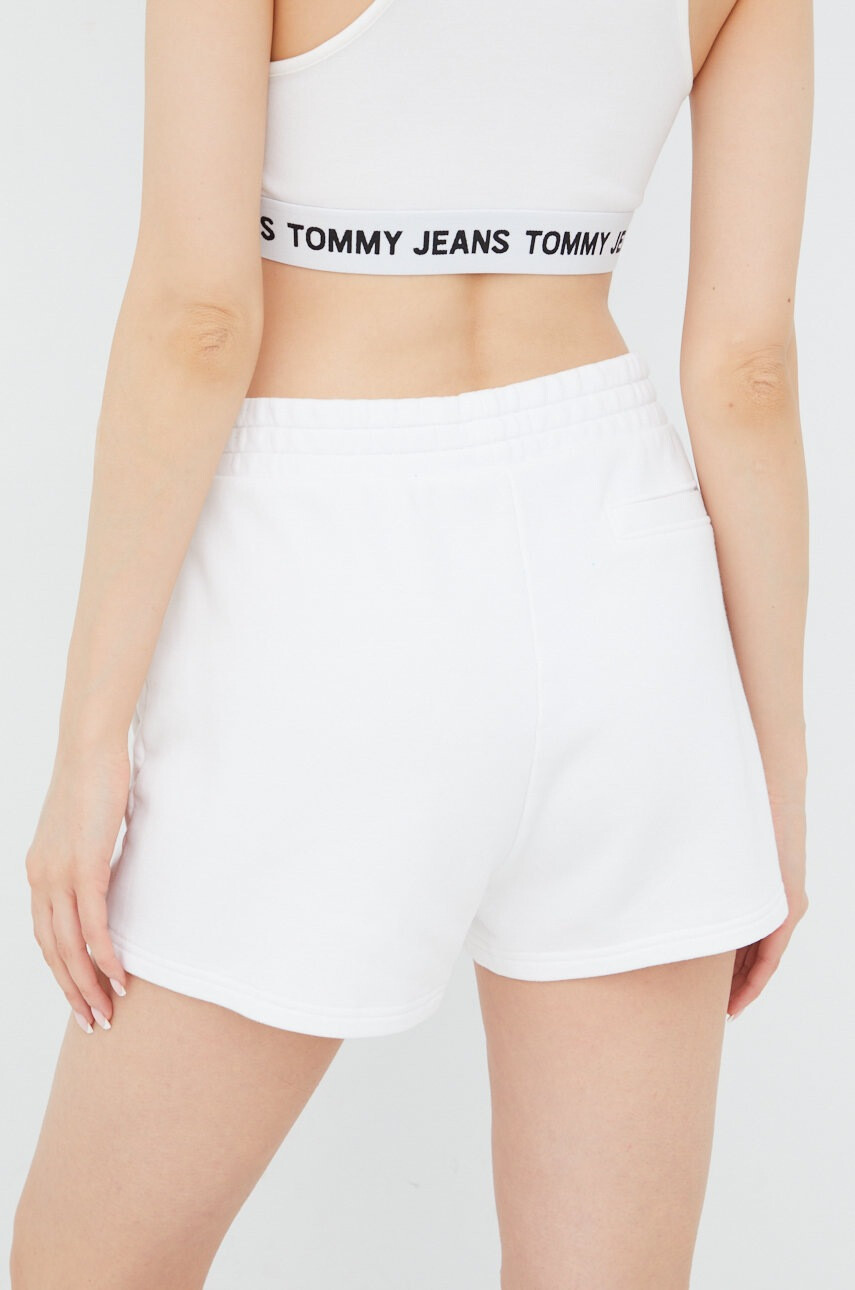 Tommy Jeans Памучен къс панталон - Pepit.bg