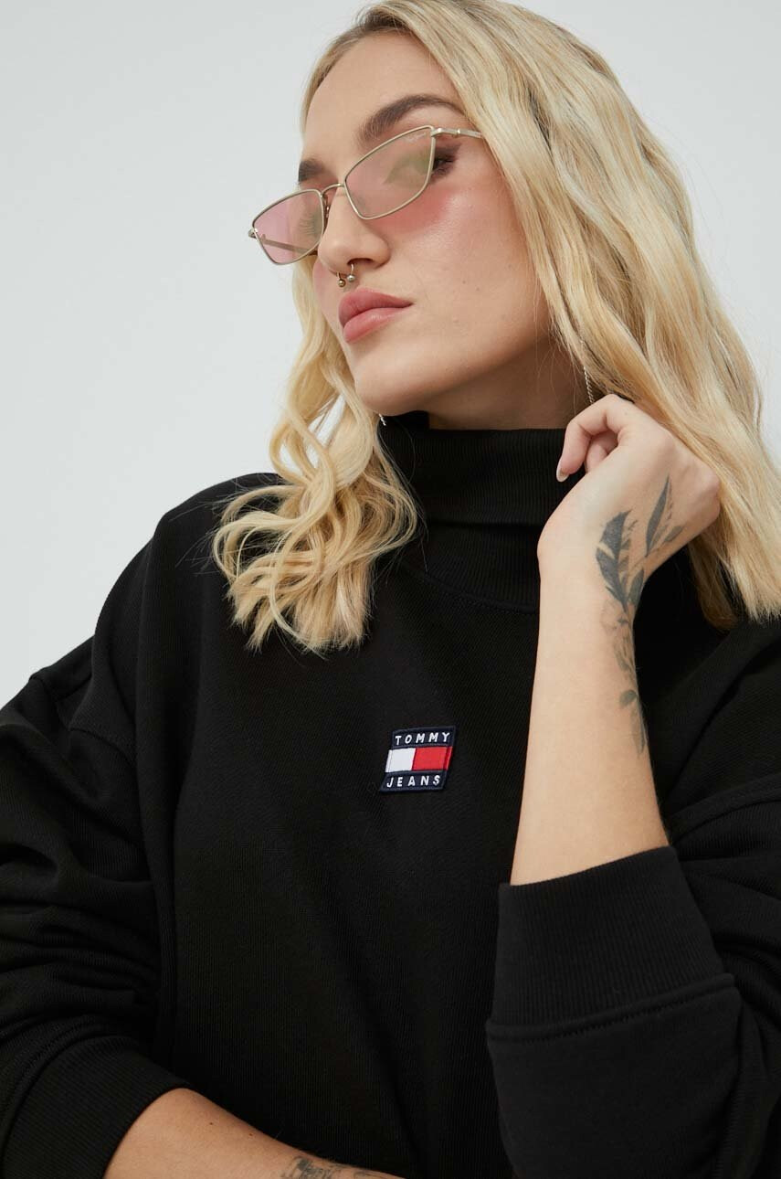 Tommy Jeans Памучен Суичър в черно с апликация - Pepit.bg