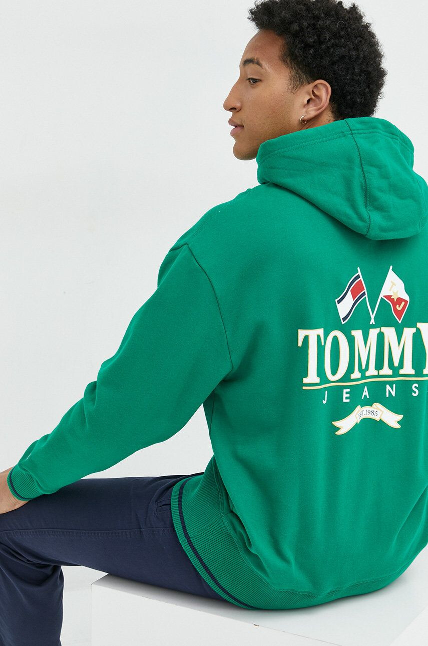 Tommy Jeans Памучен суичър в зелено с качулка с принт - Pepit.bg