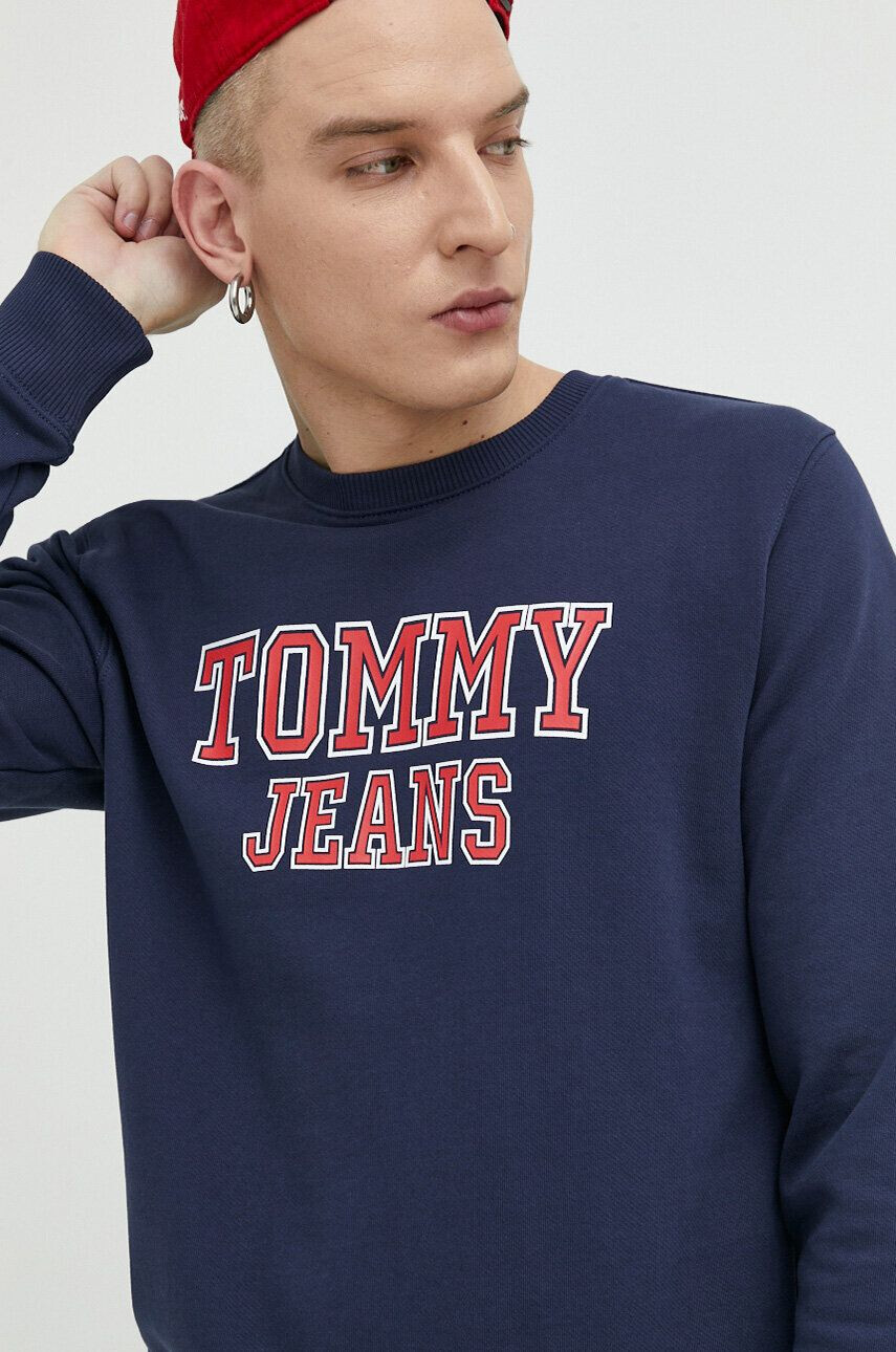 Tommy Jeans Памучен суичър в тъмносиньо с принт - Pepit.bg