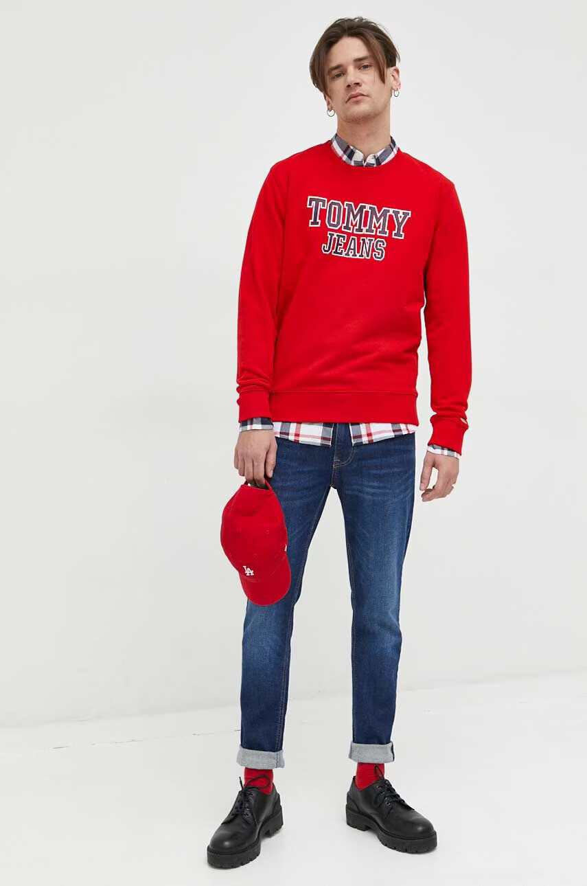 Tommy Jeans Памучен суичър в червено с принт - Pepit.bg
