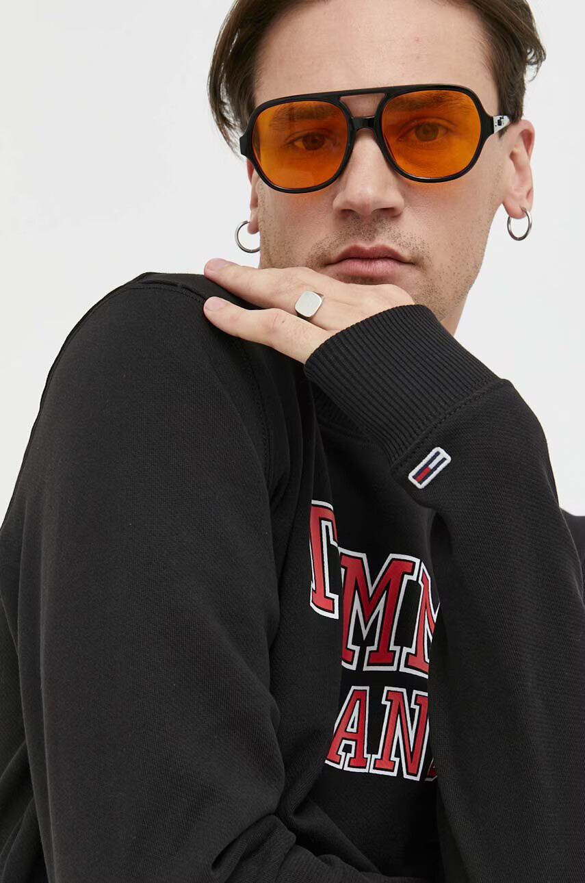 Tommy Jeans Памучен суичър в черно с принт - Pepit.bg