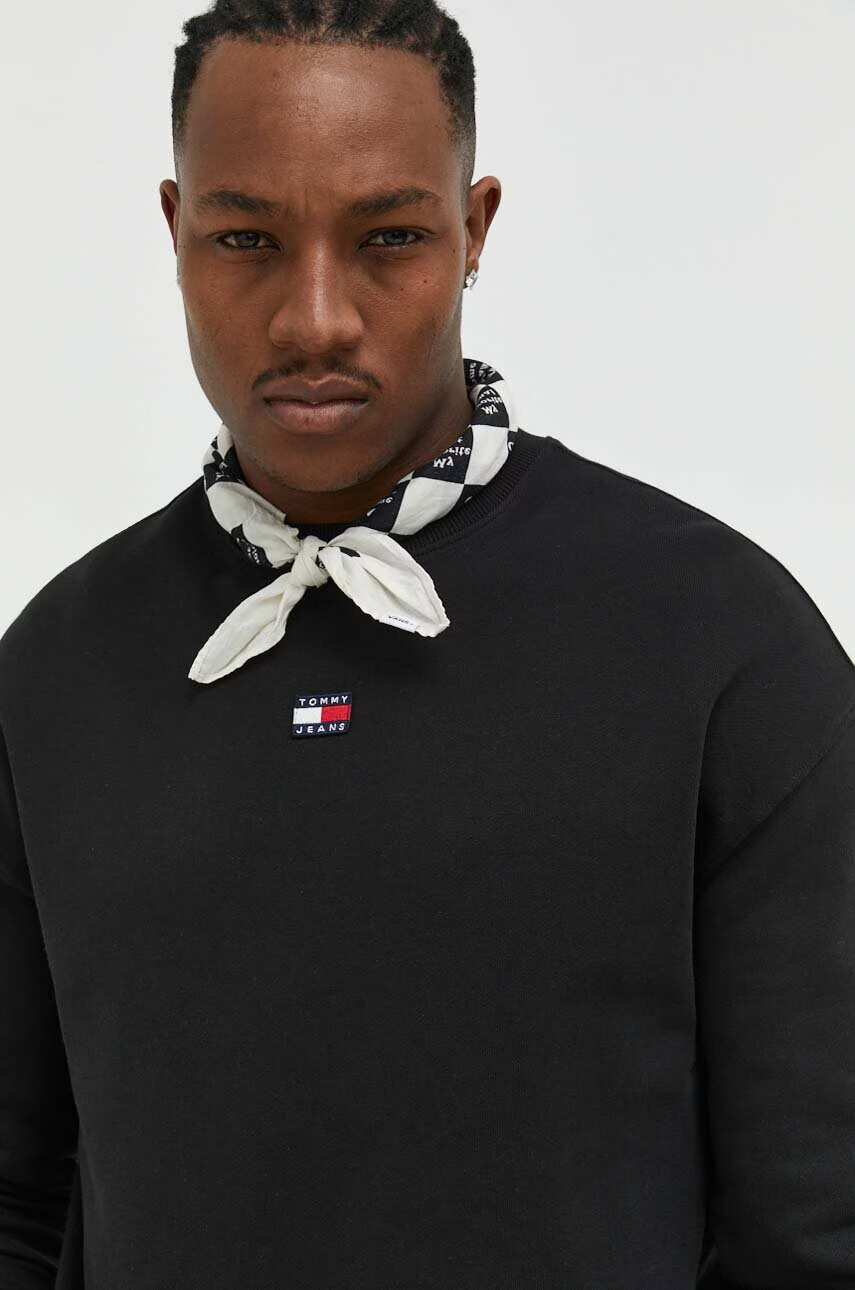 Tommy Jeans Памучен суичър в черно с апликация - Pepit.bg