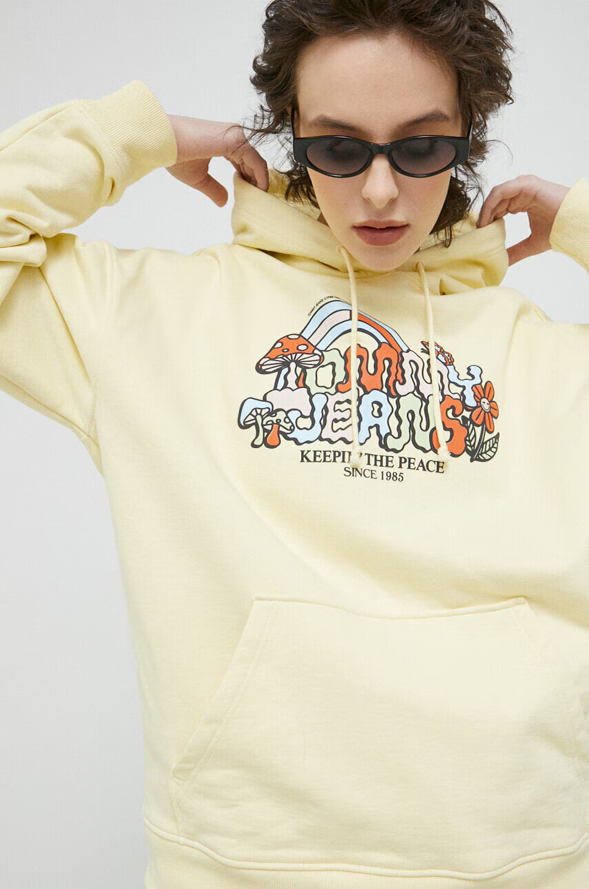 Tommy Jeans Памучен суичър в жълто с качулка с принт - Pepit.bg