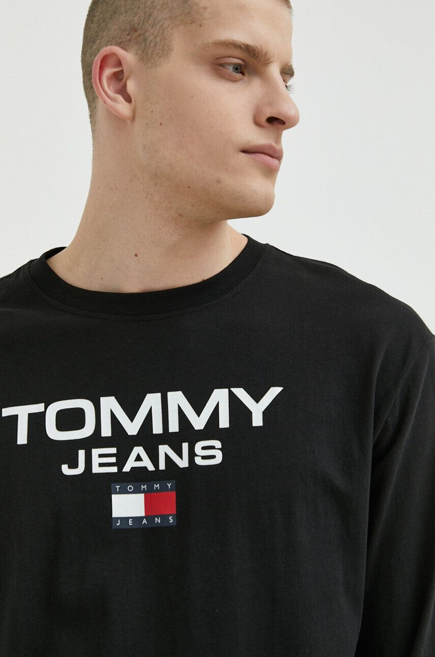 Tommy Jeans Памучна блуза с дълги ръкави в черно с принт - Pepit.bg