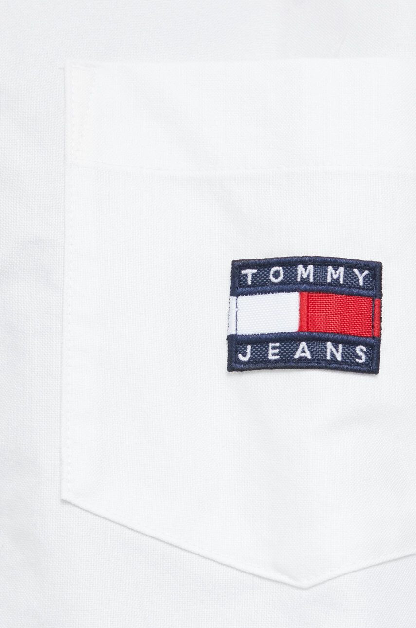 Tommy Jeans Памучна риза дамска в бяло със стандартна кройка с класическа яка - Pepit.bg