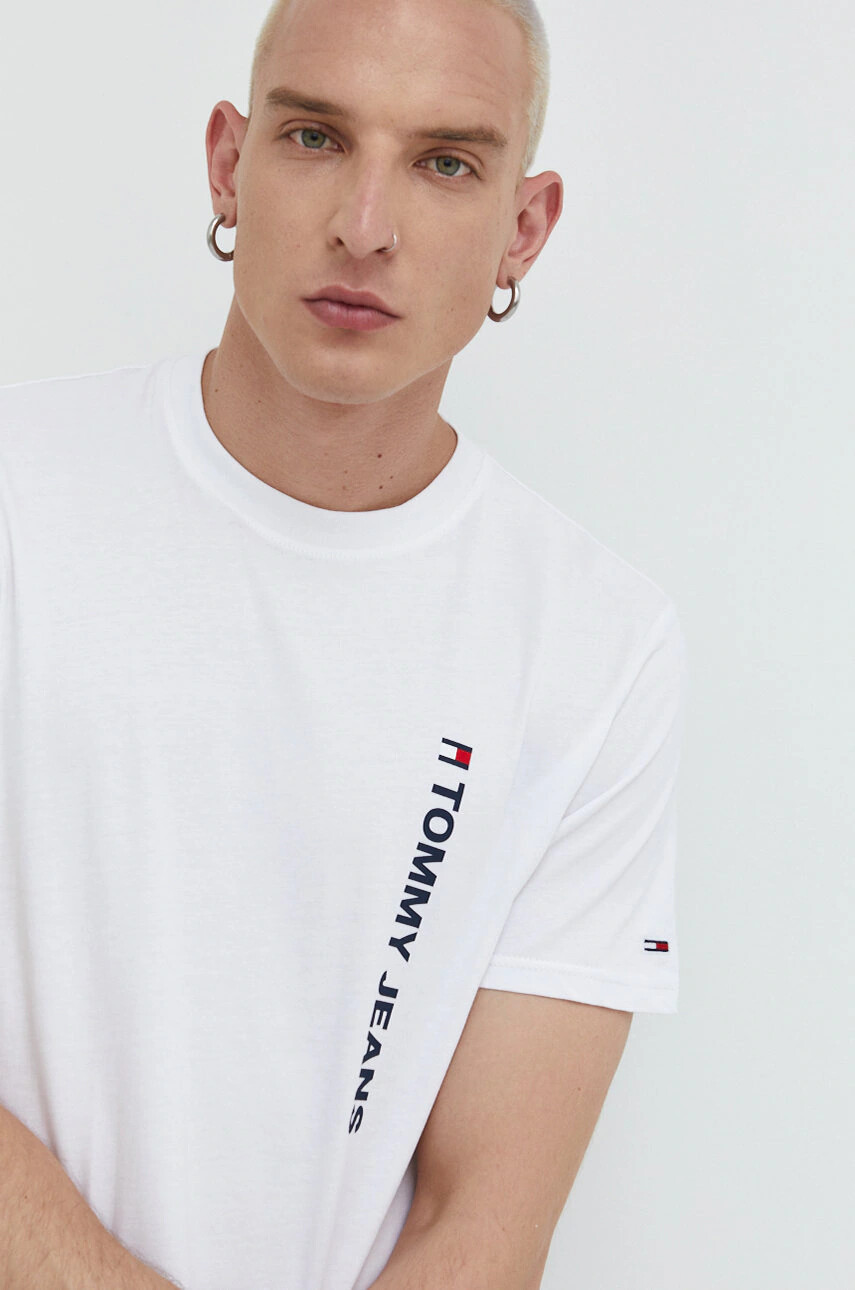 Tommy Jeans Памучна тениска в черно с принт - Pepit.bg