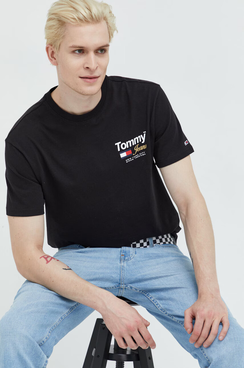 Tommy Jeans Памучна тениска в черно с принт - Pepit.bg